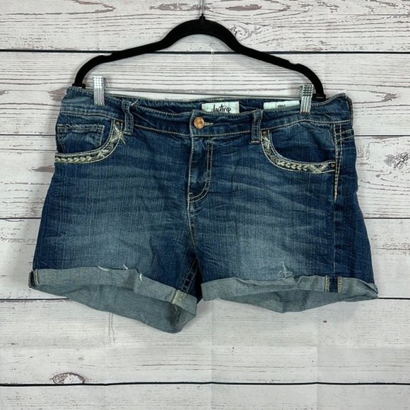 Buckle Daytrip Jean Shorts Womens size 34 Virgo